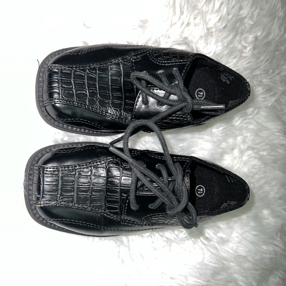Size 7.5c Stride Rite Black Faux Leather dress shoes - Picture 4 of 5